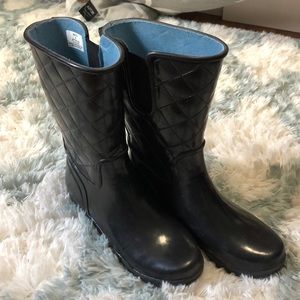 Sperry: Mid-Calf rain boots